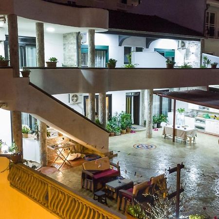 Apartments Ishmi In Center Of Ulcinj Exterior photo